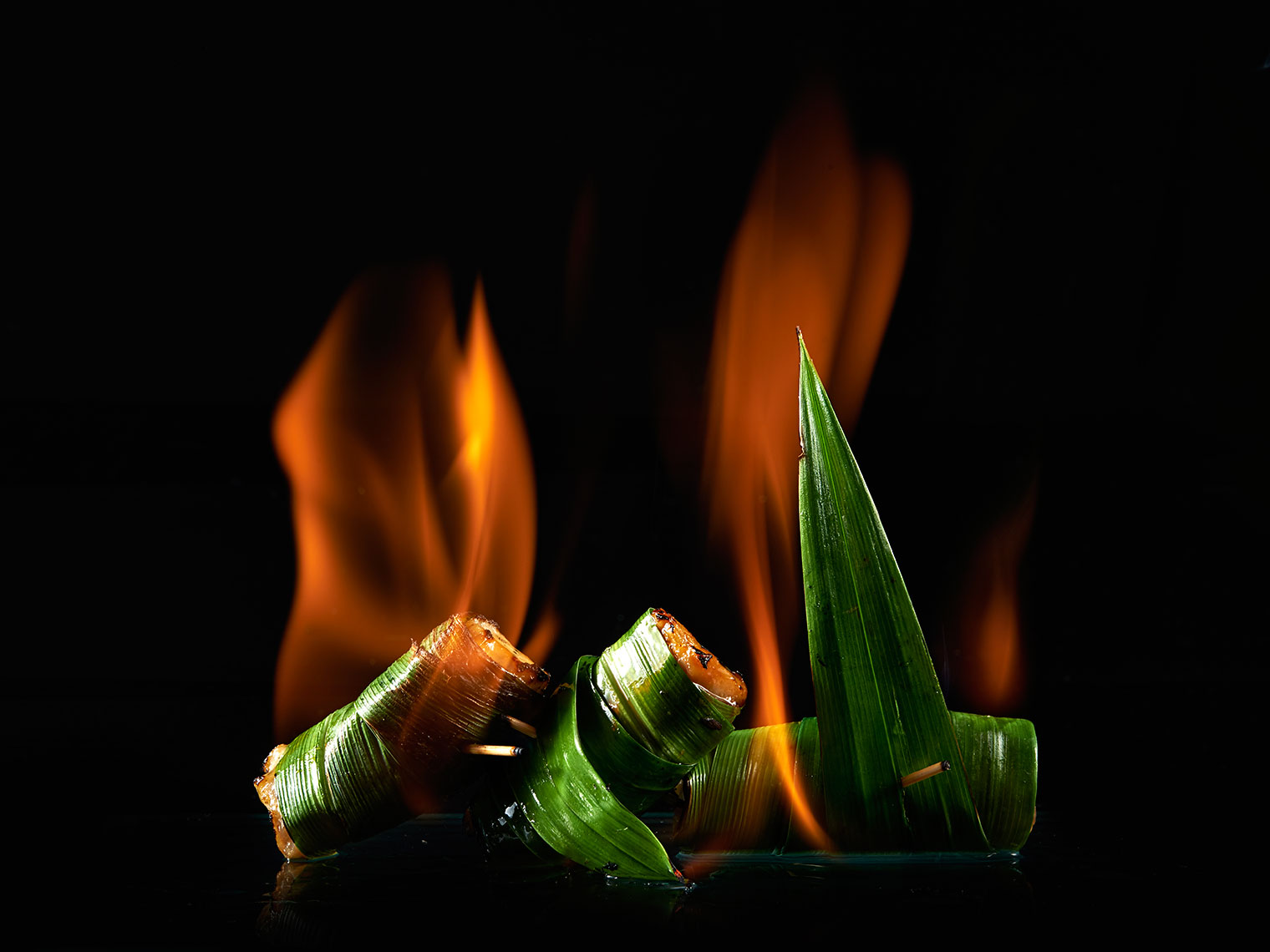 F105_food_shot_bananaleaf_chicken_onfire_BITE_Studio_Wing_Chan